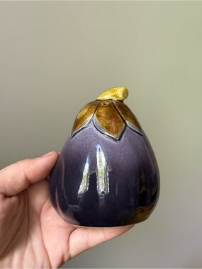 Vintage Purple 4” Eggplant Pepper Shaker Made in Japan Ceramic Kitchen Decor